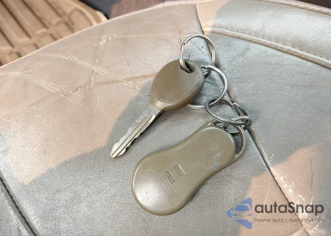 2004 Jeep Grand Cherokee Laredo z USA, uszkodzony, nr VIN 1J4GW48S44C147043